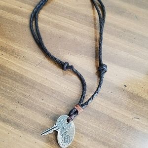 abercrombie & fitch necklace